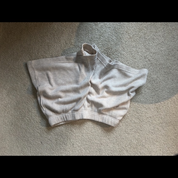 set - Picture 2 of 2